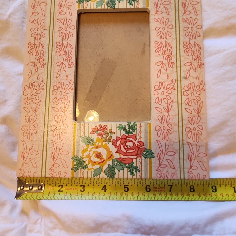Floral Patterned Picture Frame - Picture 2 of 5